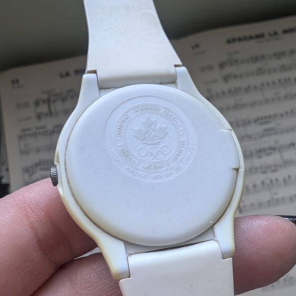 Vintage Olympic Watch with Canadian Maple Leaf Dial - Picture 10 of 10